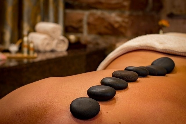 Massaggio Hot stone